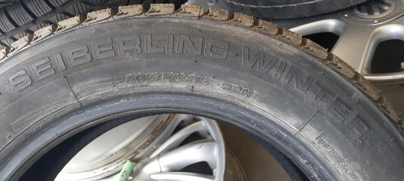 Гуми Зимни 205/60R16, снимка 7 - Гуми и джанти - 33054731