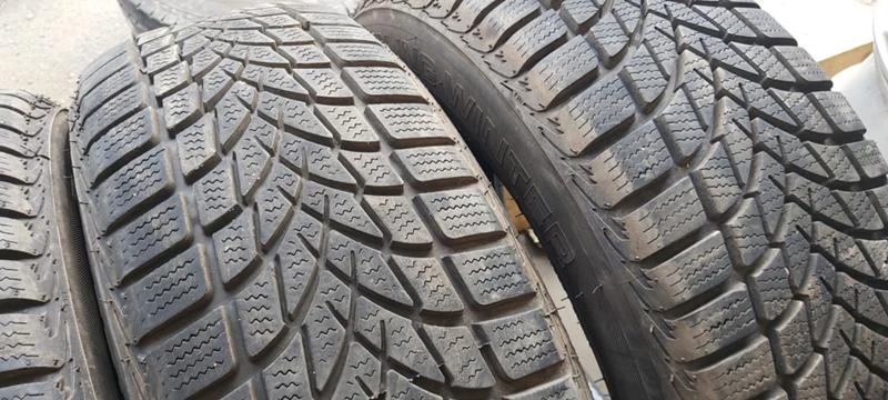 Гуми Зимни 205/60R16, снимка 3 - Гуми и джанти - 33054731