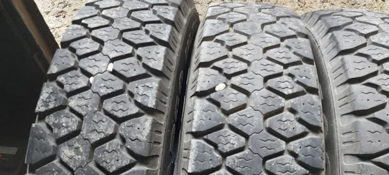 Гуми Всесезонни 215/75R16, снимка 2 - Гуми и джанти - 34696727