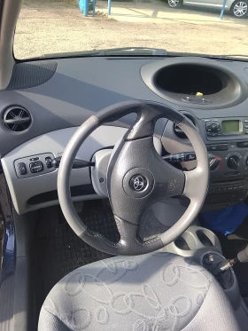 Обява за продажба на Toyota Yaris ~1 100 EUR - изображение 4