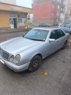Обява за продажба на Mercedes-Benz E 200 ~1 500 лв. - изображение 2