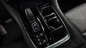 Toyota Alphard 4th Gen 2.5 Executive Hybrid AWD | Auto.bg — изображение 7