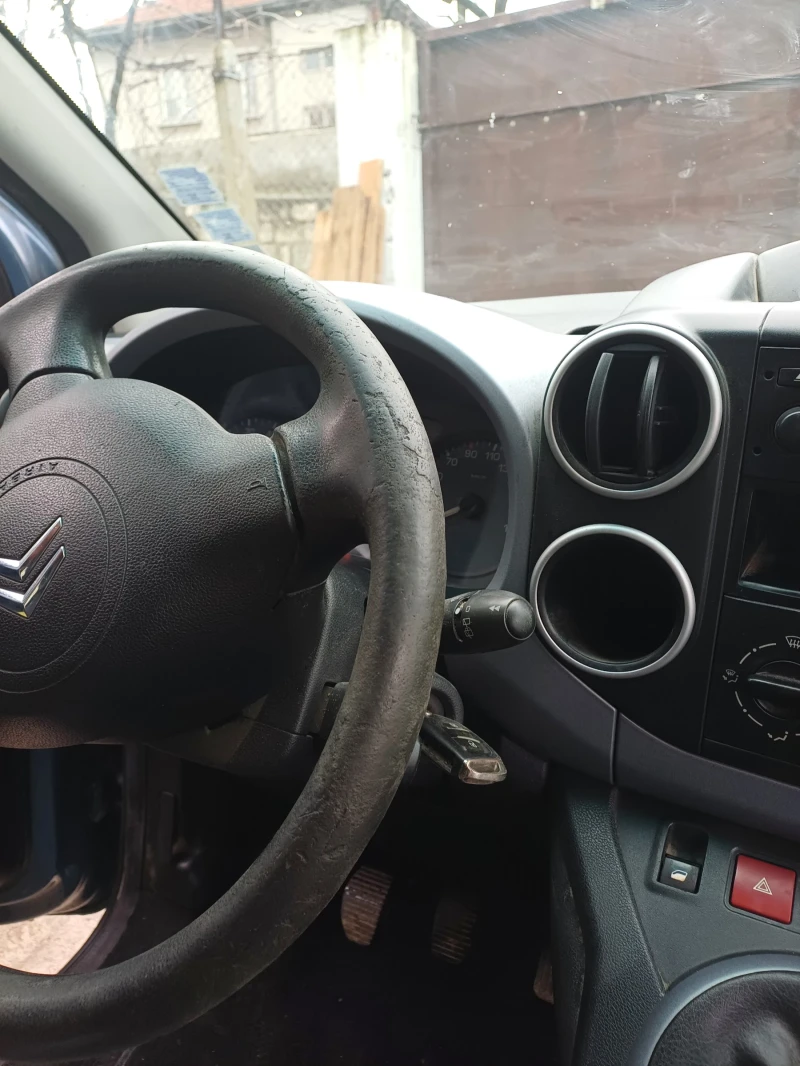 Citroen Berlingo, снимка 12 - Автомобили и джипове - 48305199