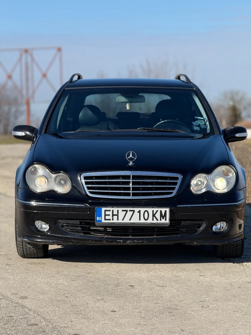 Mercedes-Benz C 220, снимка 2 - Автомобили и джипове - 48802381