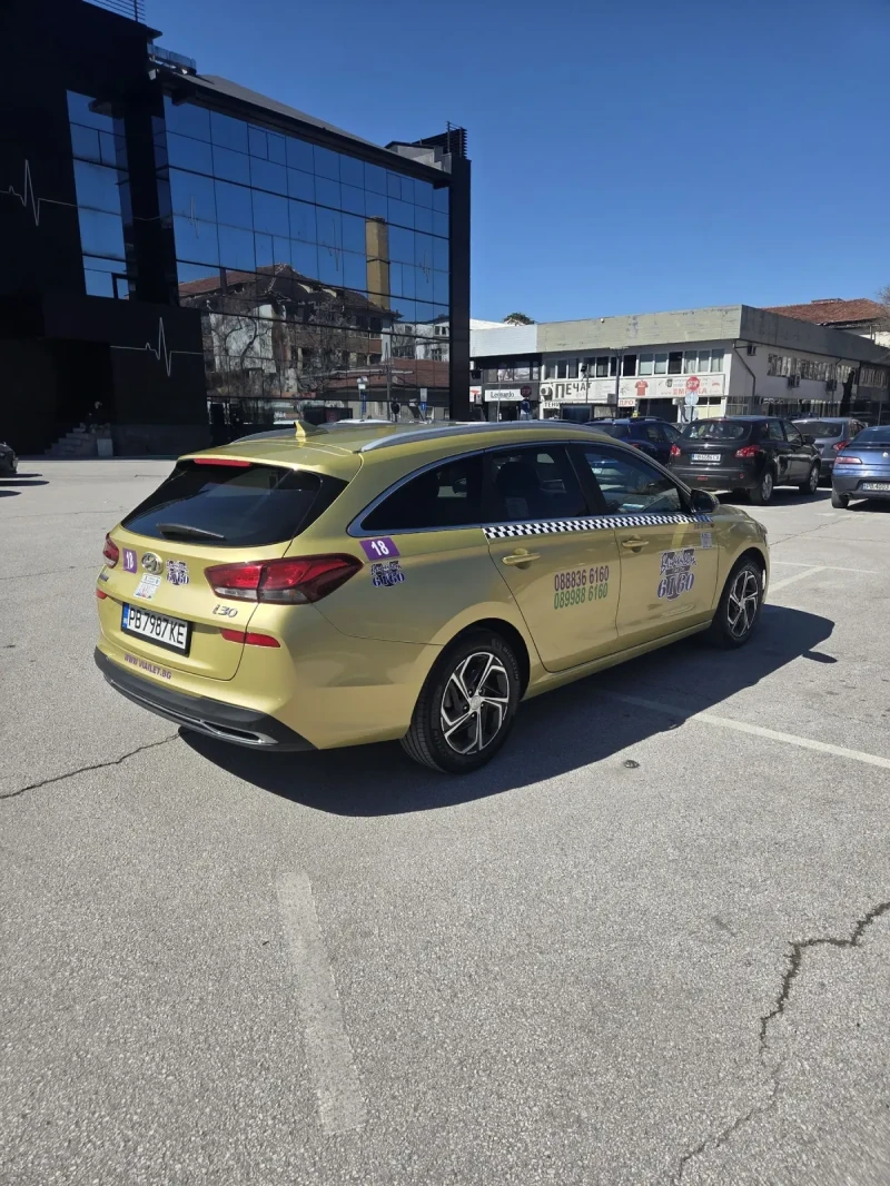 Hyundai I30 SW, снимка 1 - Автомобили и джипове - 49587961