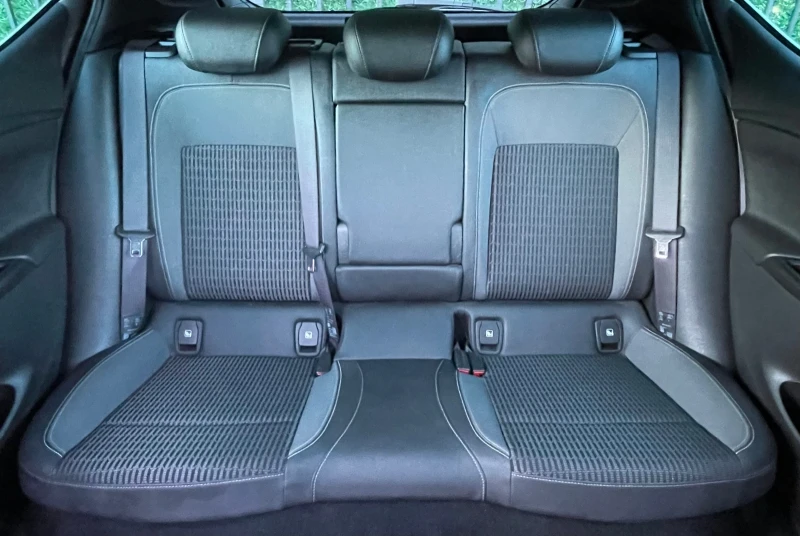 Opel Astra 1.5 CDTI EURO 6D Напълно обслужен !, снимка 12 - Автомобили и джипове - 51994295