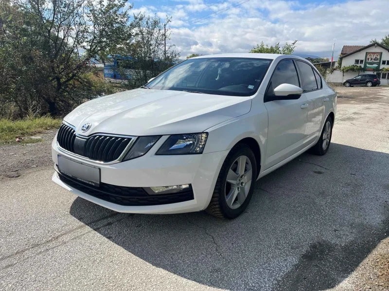 Skoda Octavia 1.6Tdi Лизинг, снимка 4 - Автомобили и джипове - 51117832