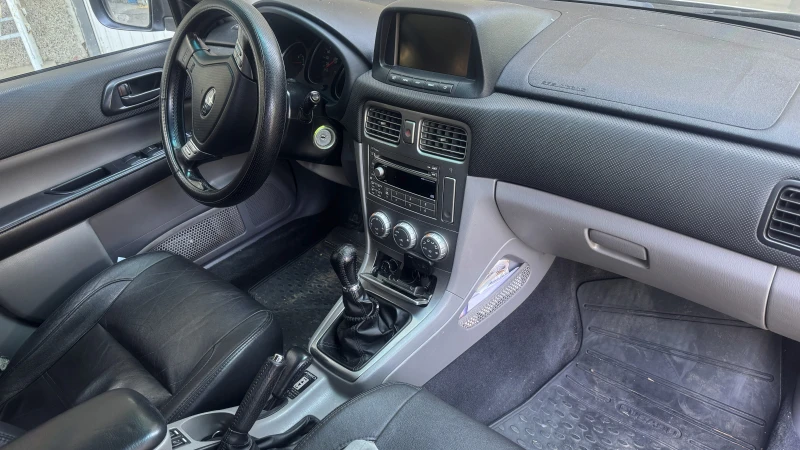 Subaru Forester, снимка 4 - Автомобили и джипове - 51375108