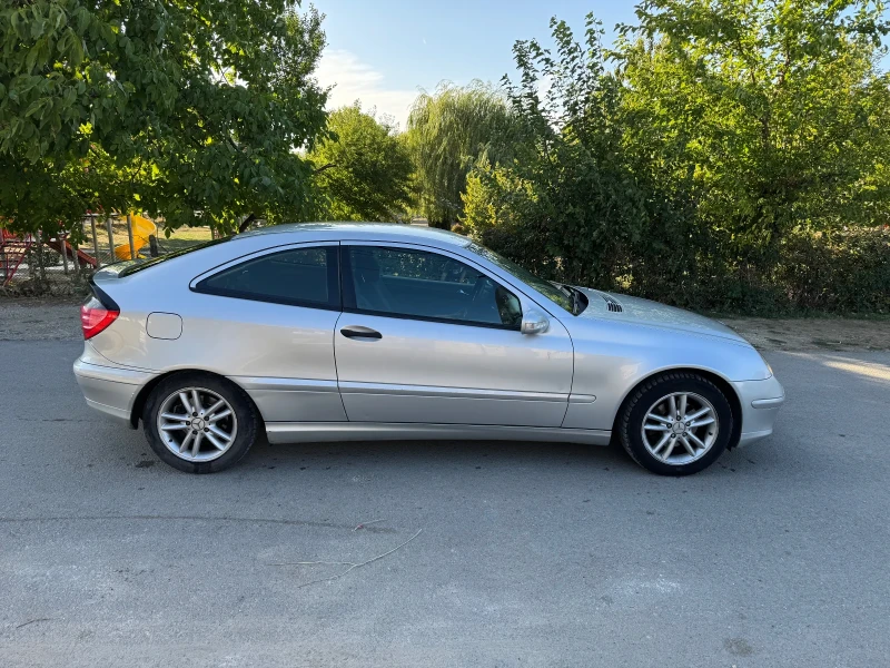 Mercedes-Benz C 220, снимка 3 - Автомобили и джипове - 51712259