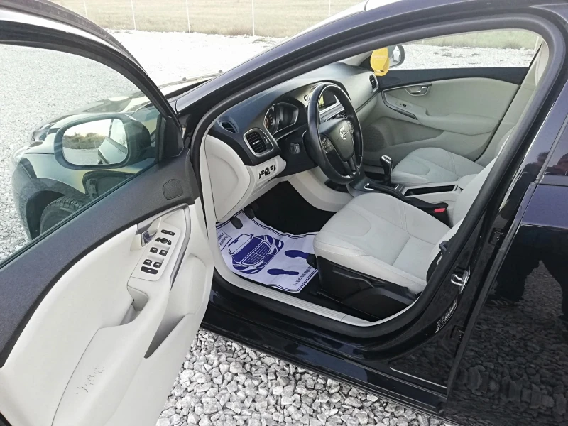 Volvo V40 2.0d kli navi 120, снимка 9 - Автомобили и джипове - 52489033