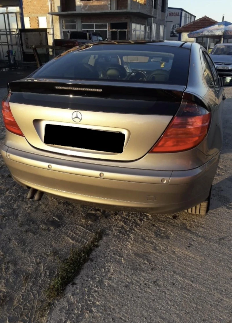 Mercedes-Benz C 220, снимка 3 - Автомобили и джипове - 52529014