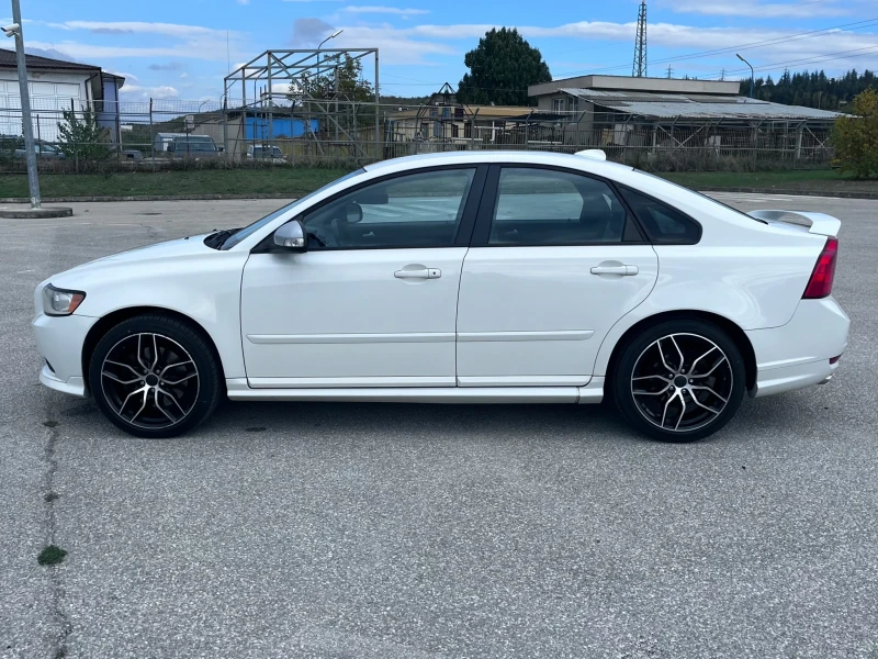 Volvo S40 2.0D D3 150 R-Design , снимка 8 - Автомобили и джипове - 52569118