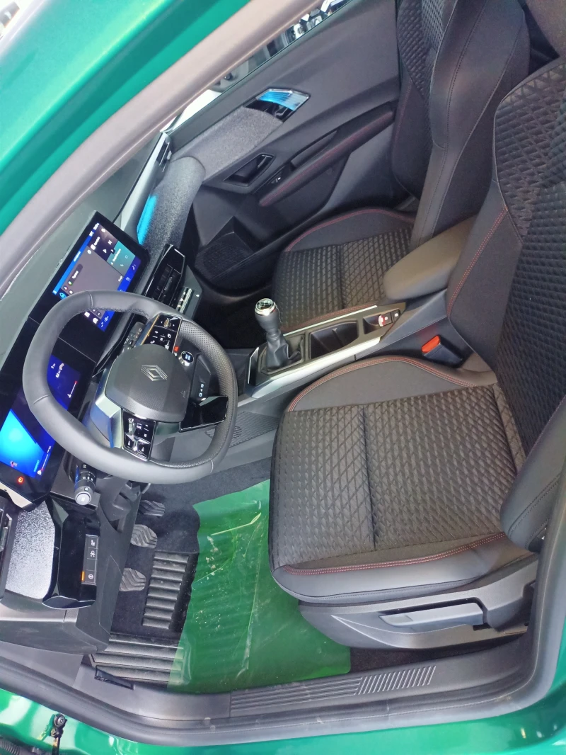 Renault Clio 1999Евро за получаване, 1.2ТCе Techno НОВ МОДЕЛ!, снимка 8 - Автомобили и джипове - 53242522