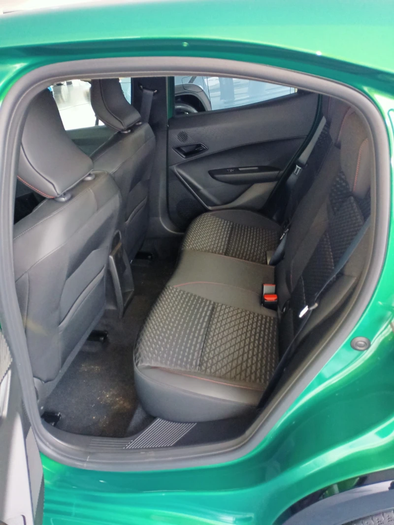 Renault Clio 1999Евро за получаване, 1.2ТCе Techno НОВ МОДЕЛ!, снимка 15 - Автомобили и джипове - 53242522