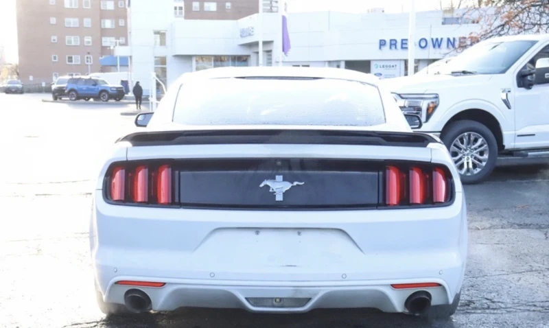 Ford Mustang 3.7 V6 * * 10-степенна кутия * * Carfax * * , снимка 5 - Автомобили и джипове - 53446934