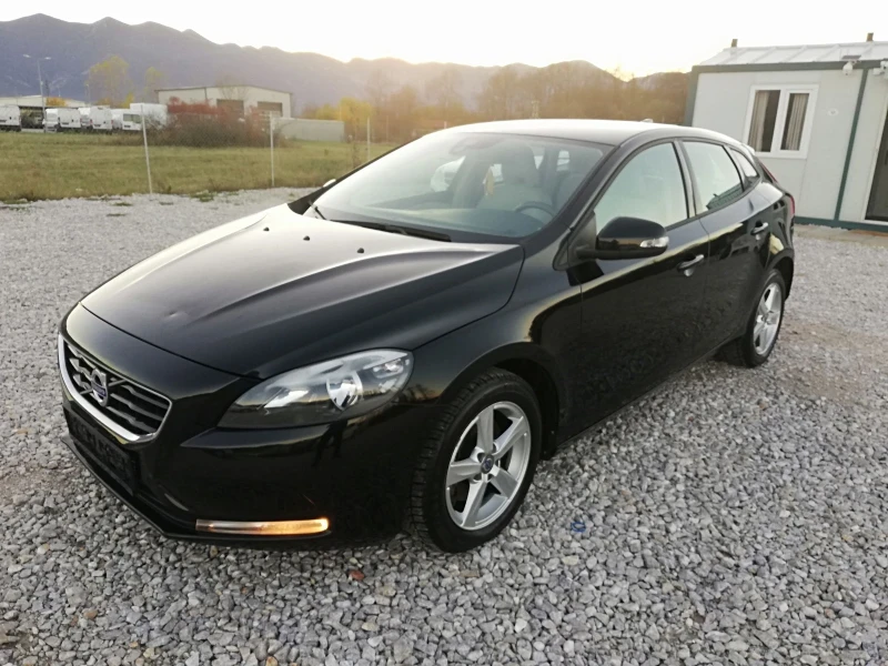 Volvo V40 2.0d kli navi 120 - 15900 лв. / 8129.54 € - 53517384 1