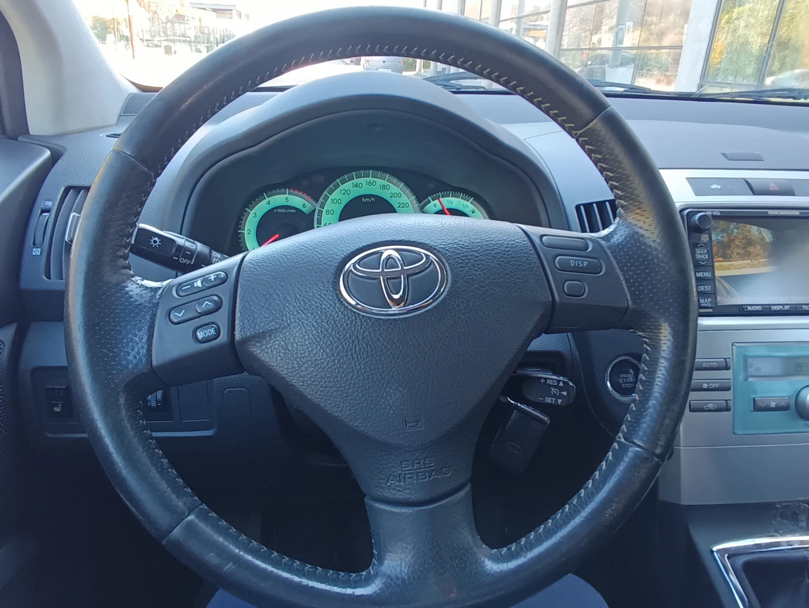 Toyota Corolla verso 2.2D4d ТОП СЪСТОЯНИЕ  - изображение 9