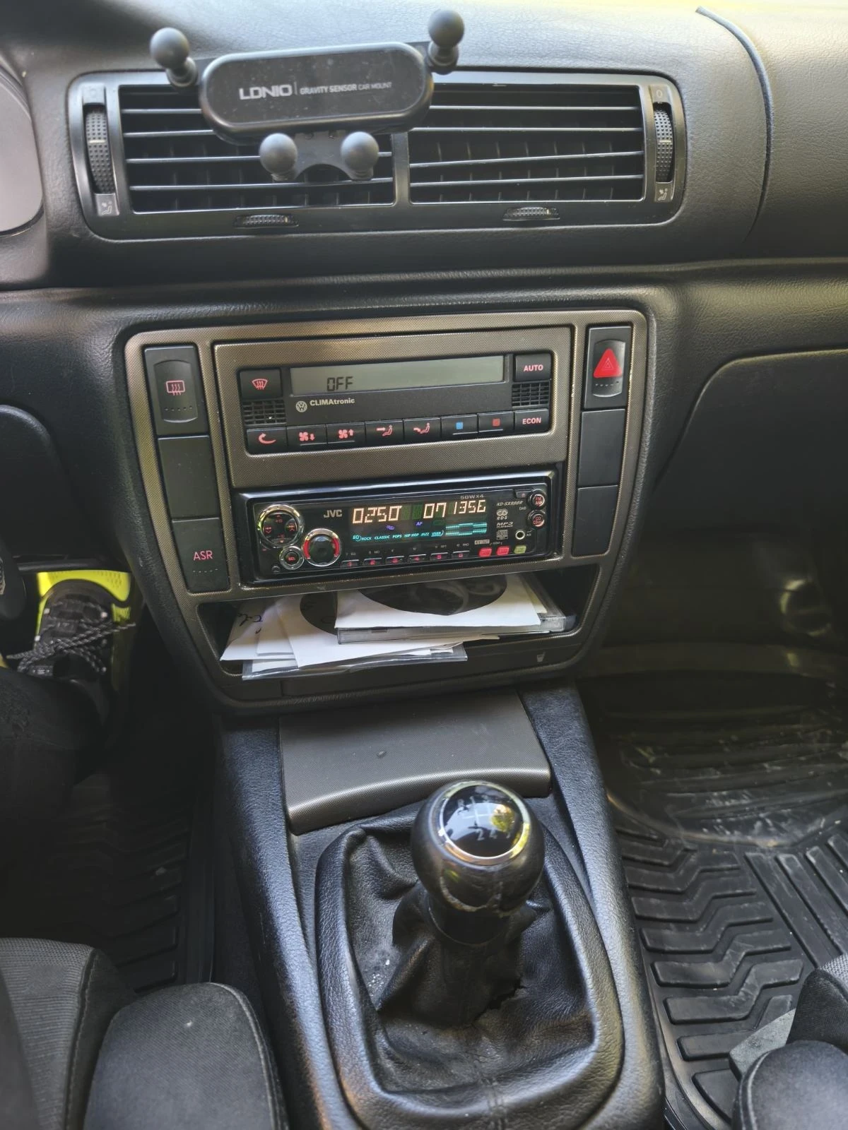 VW Passat 1.9 - изображение 6