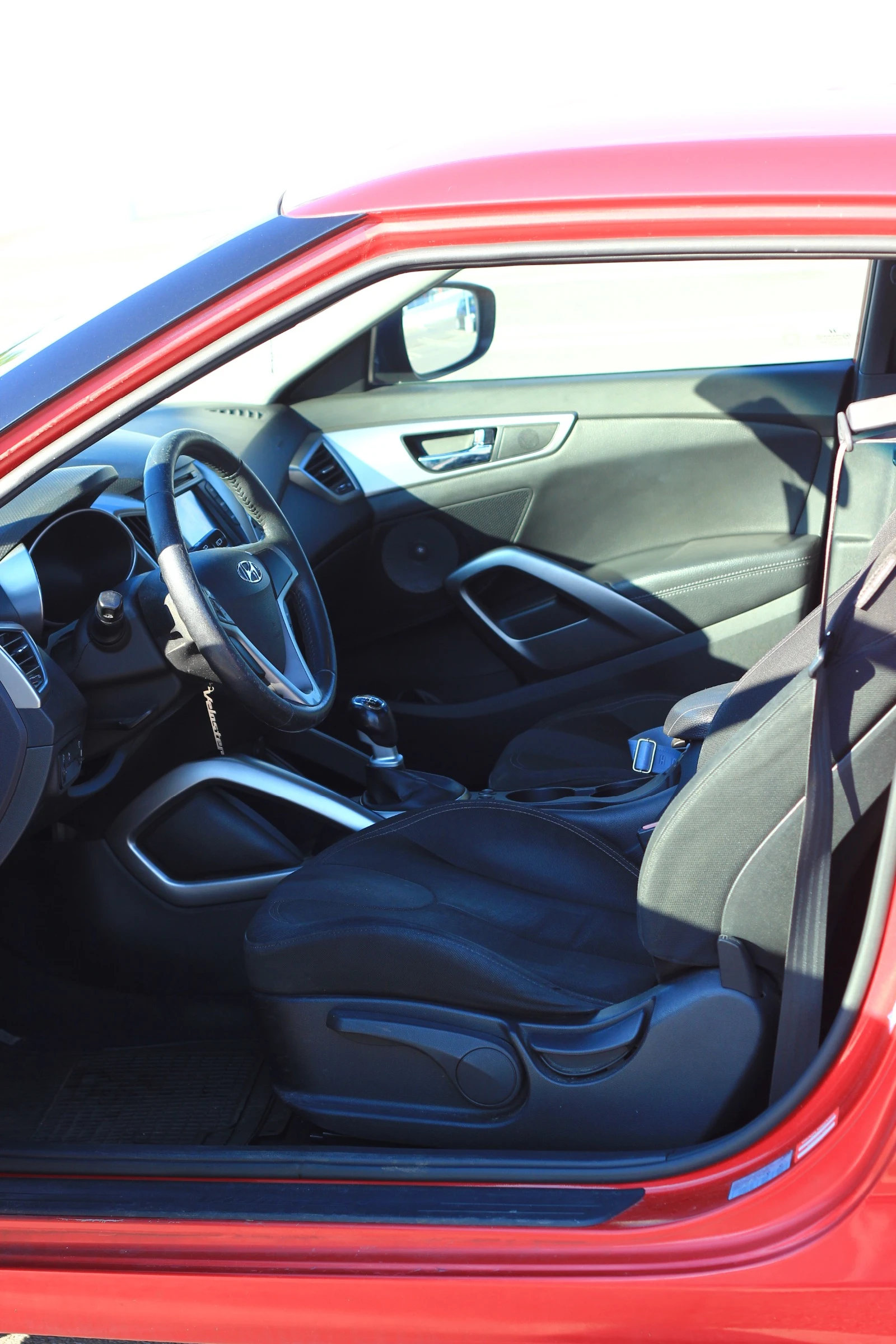Hyundai Veloster   - изображение 9