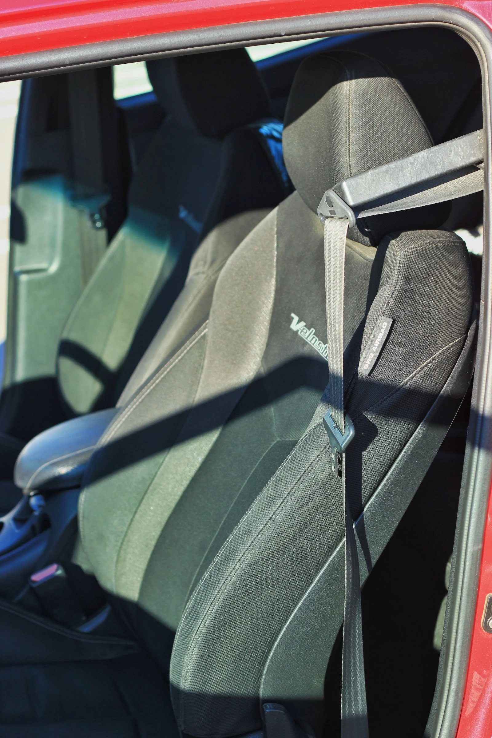 Hyundai Veloster  | Mobile.bg   10