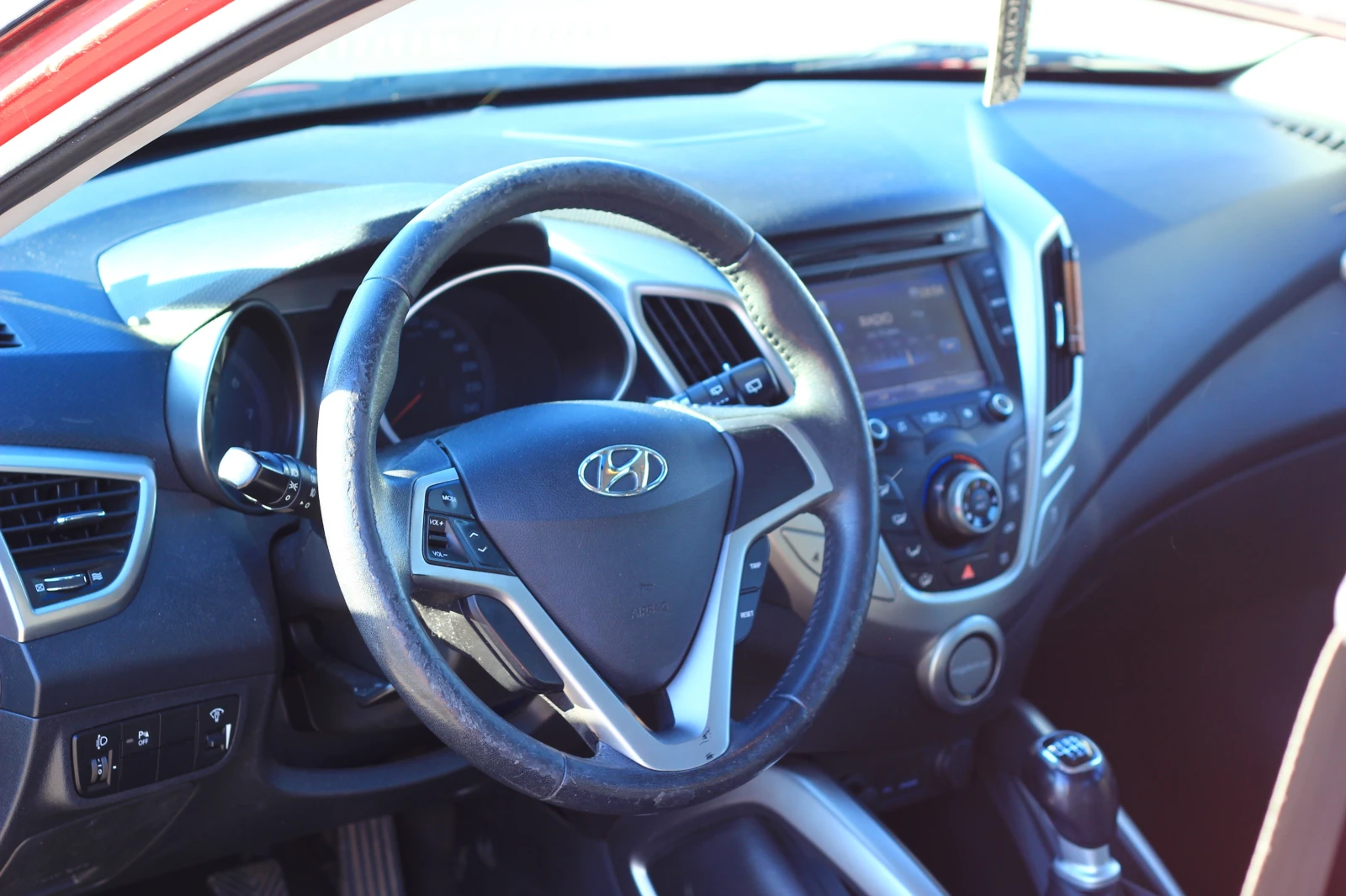 Hyundai Veloster   - изображение 8