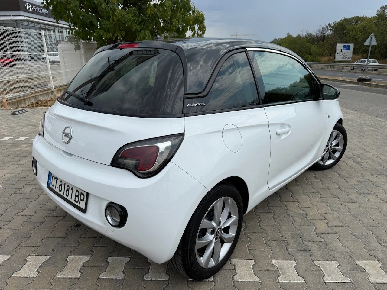 Opel Adam * 1.4i* 87HP* AUTOMATIC* EURO6*  - изображение 4