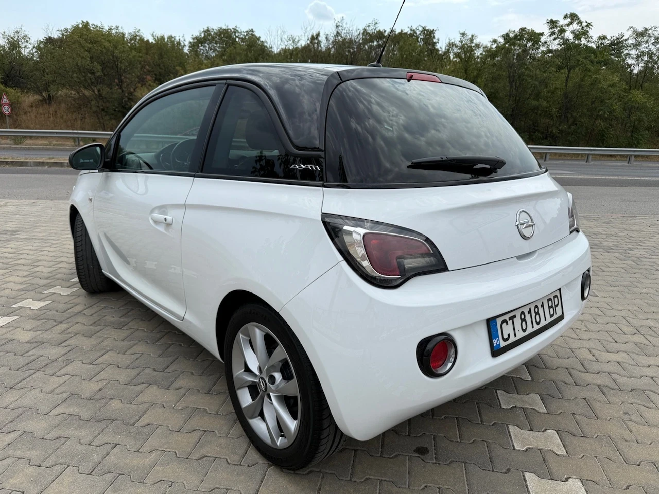 Opel Adam * 1.4i* 87HP* AUTOMATIC* EURO6*  - изображение 6