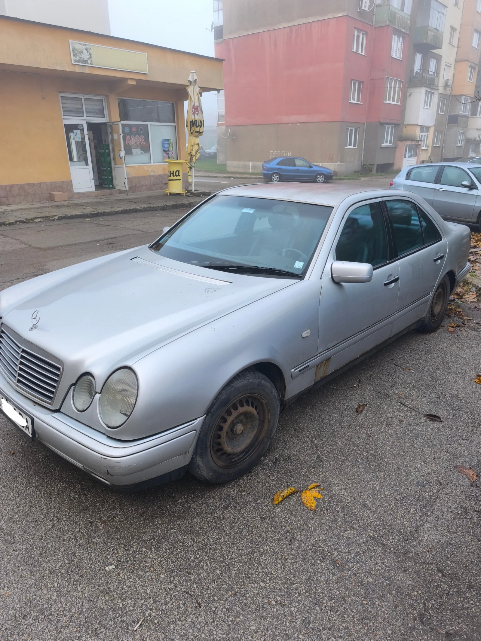 Mercedes-Benz E 200  - изображение 3