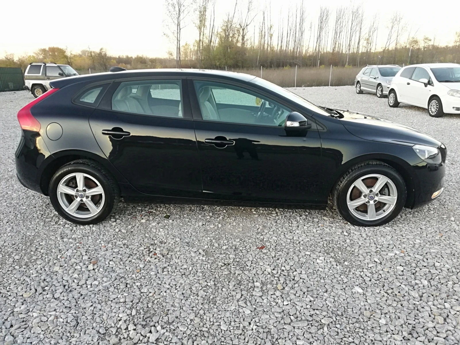 Volvo V40 2.0d kli navi 120 - изображение 7