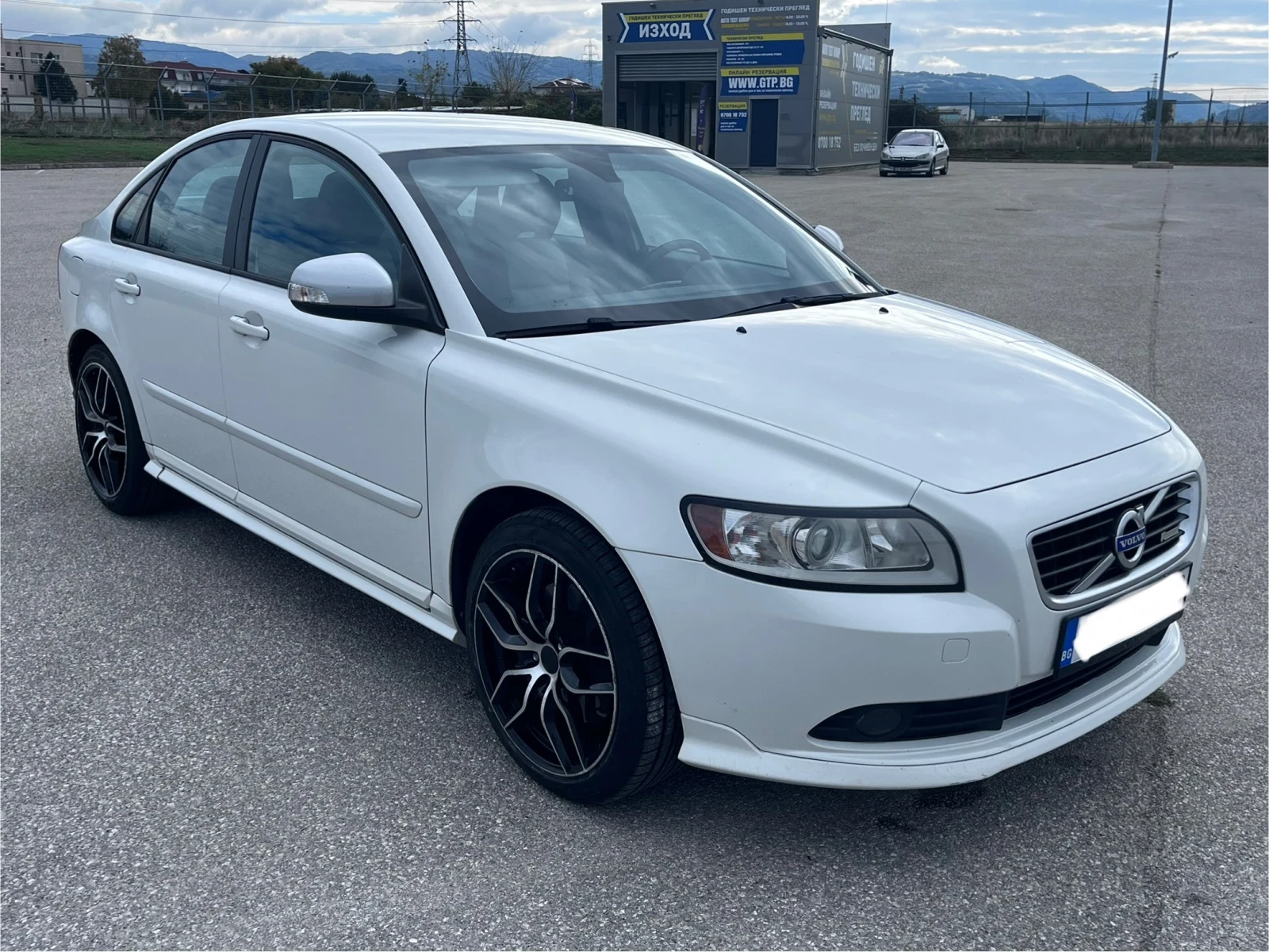 Volvo S40 2.0D D3 150 R-Design  - изображение 3
