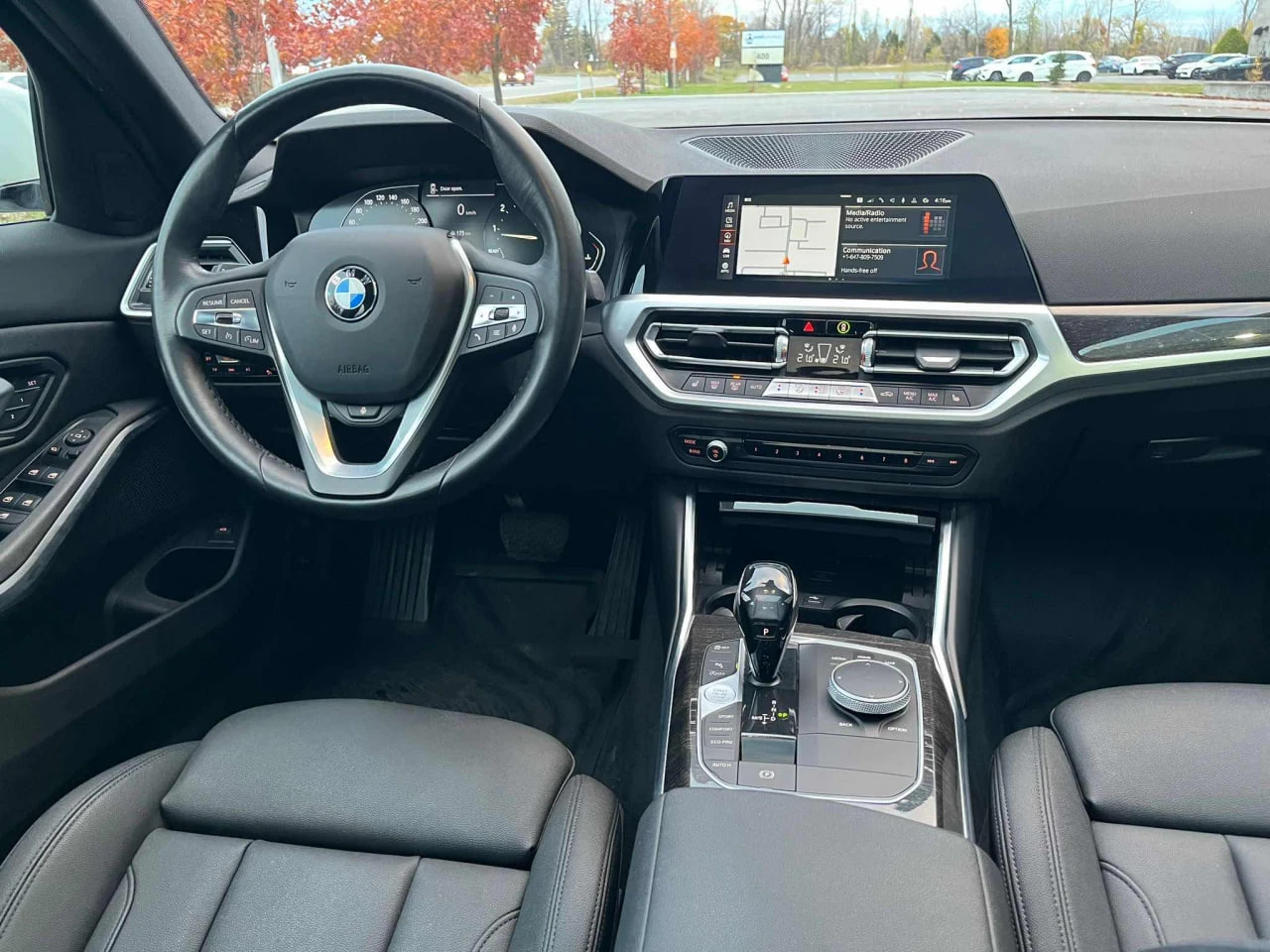 BMW 330 * АВТО КРЕДИТ* ЦЕНА ДО БГ * СЕРВИЗНА ИСТОРИЯ *  - изображение 7