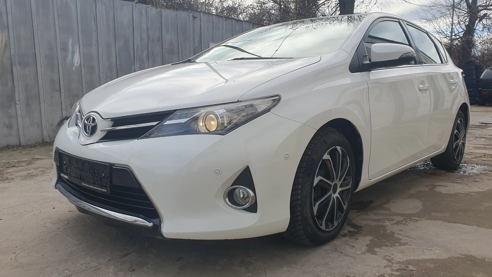 Toyota Auris 1.6 i START Edition - изображение 2