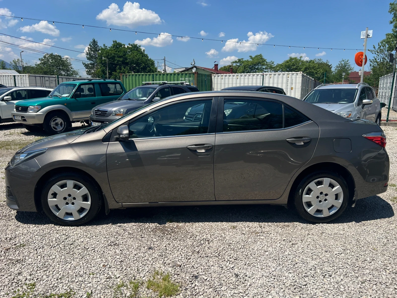 Toyota Corolla 1.4D4D/90p.s-EURO 6B, снимка 8 - Автомобили и джипове - 53192033
