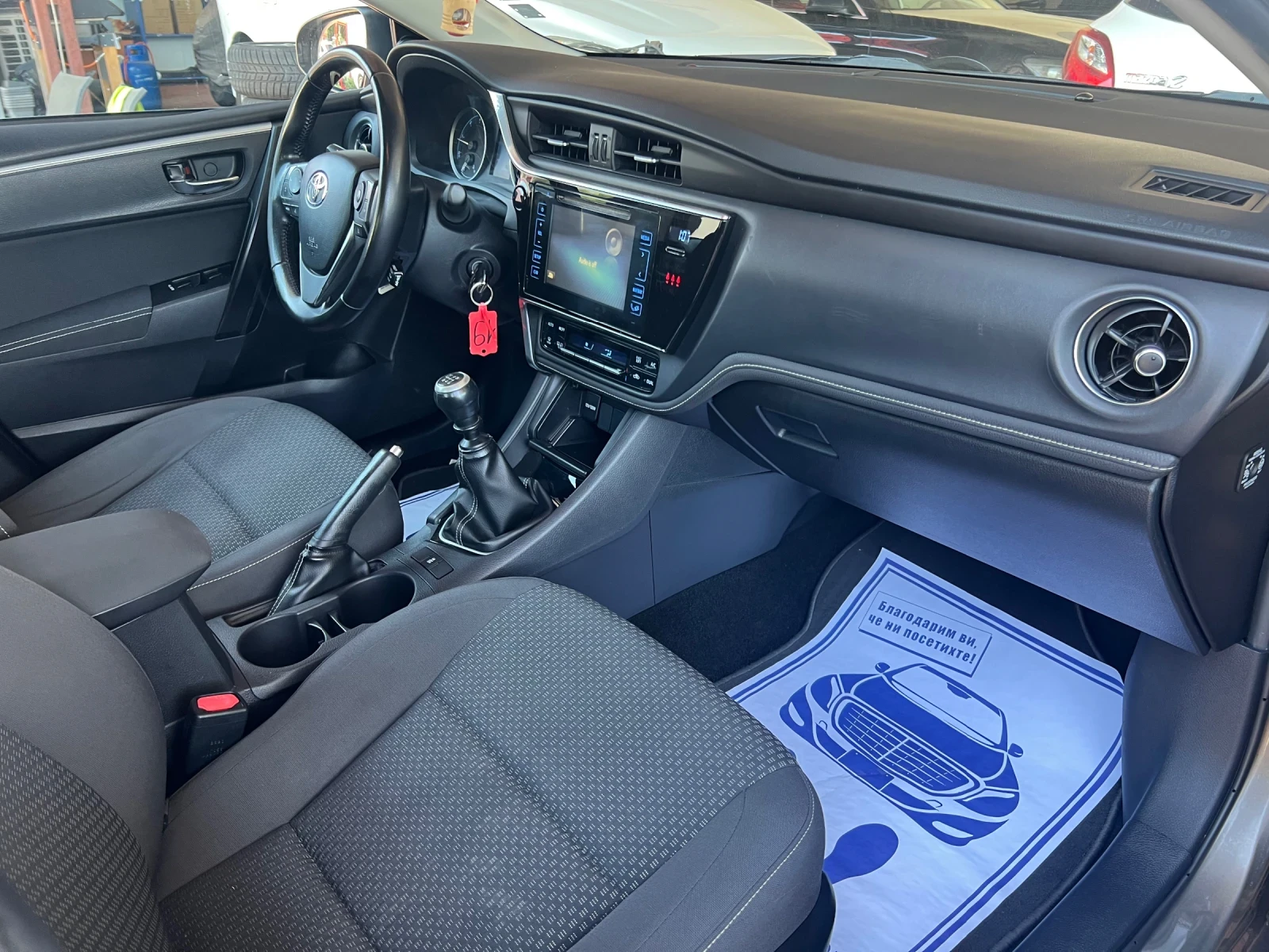Toyota Corolla 1.4D4D/90p.s-EURO 6B, снимка 16 - Автомобили и джипове - 53192033