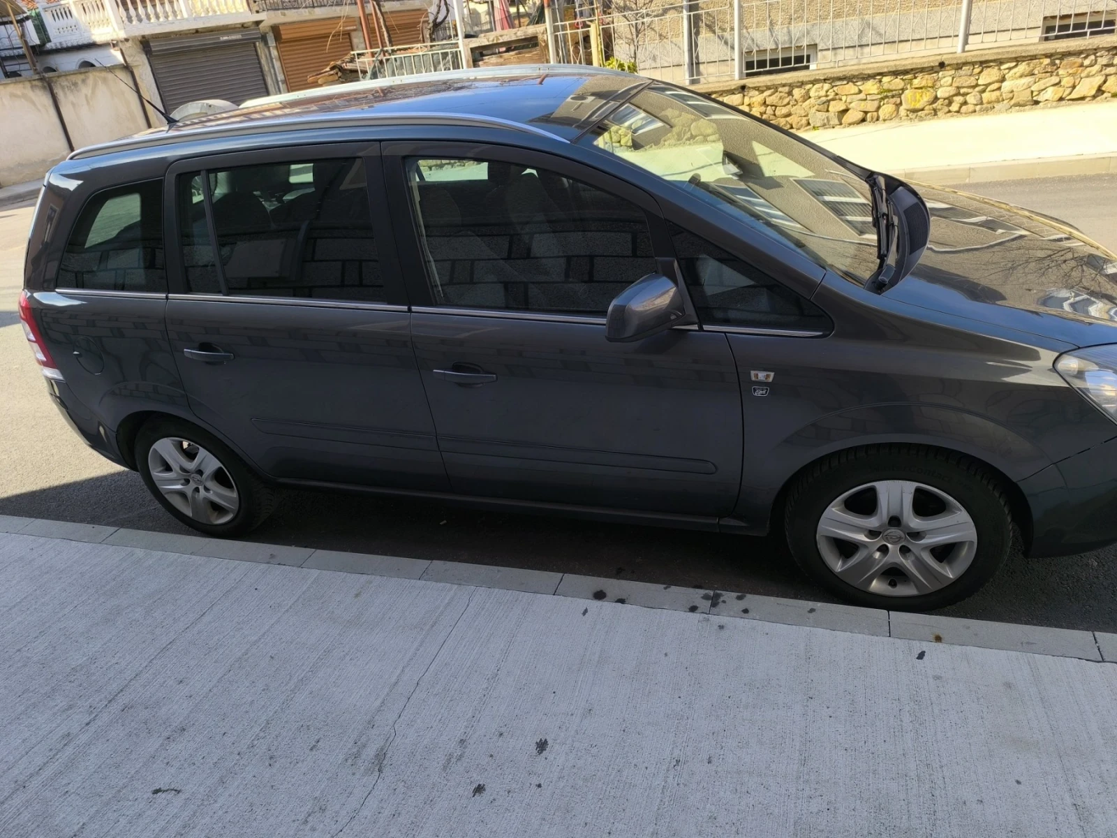 Opel Zafira 1.8, снимка 4 - Автомобили и джипове - 53785784