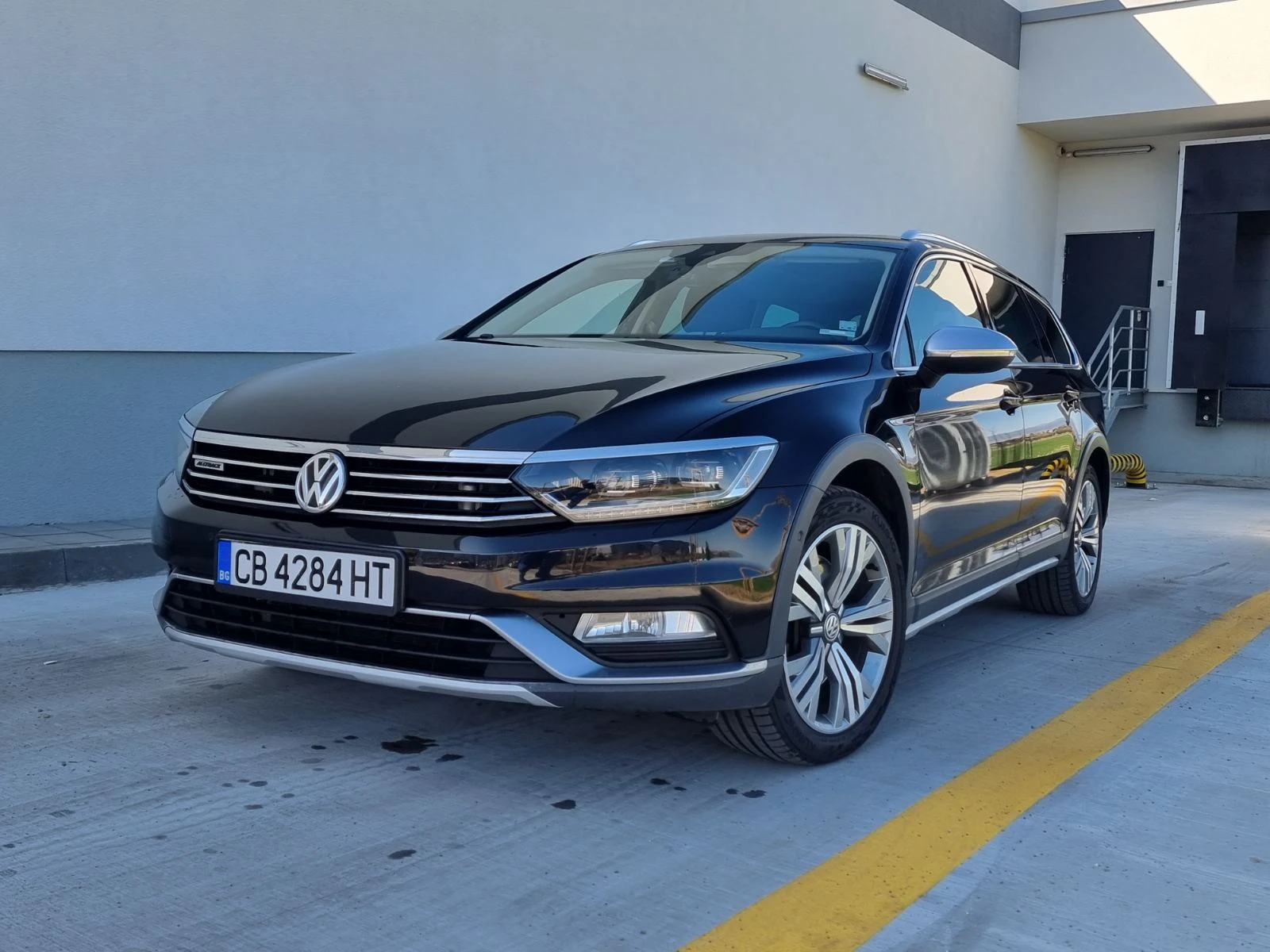 VW Alltrack 2.0 BI-TDI 240hpFULL  | Auto.bg — изображение 1