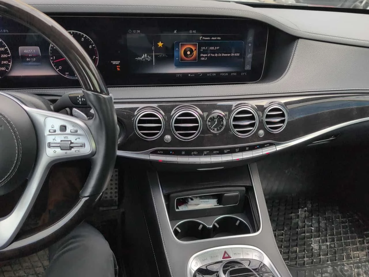 Mercedes-Benz S 560 BURMESTER/ПАНОРАМА/ДИСТРОНИК/БЕЗ ИНЦИДЕНТИ, снимка 11 - Автомобили и джипове - 54183378