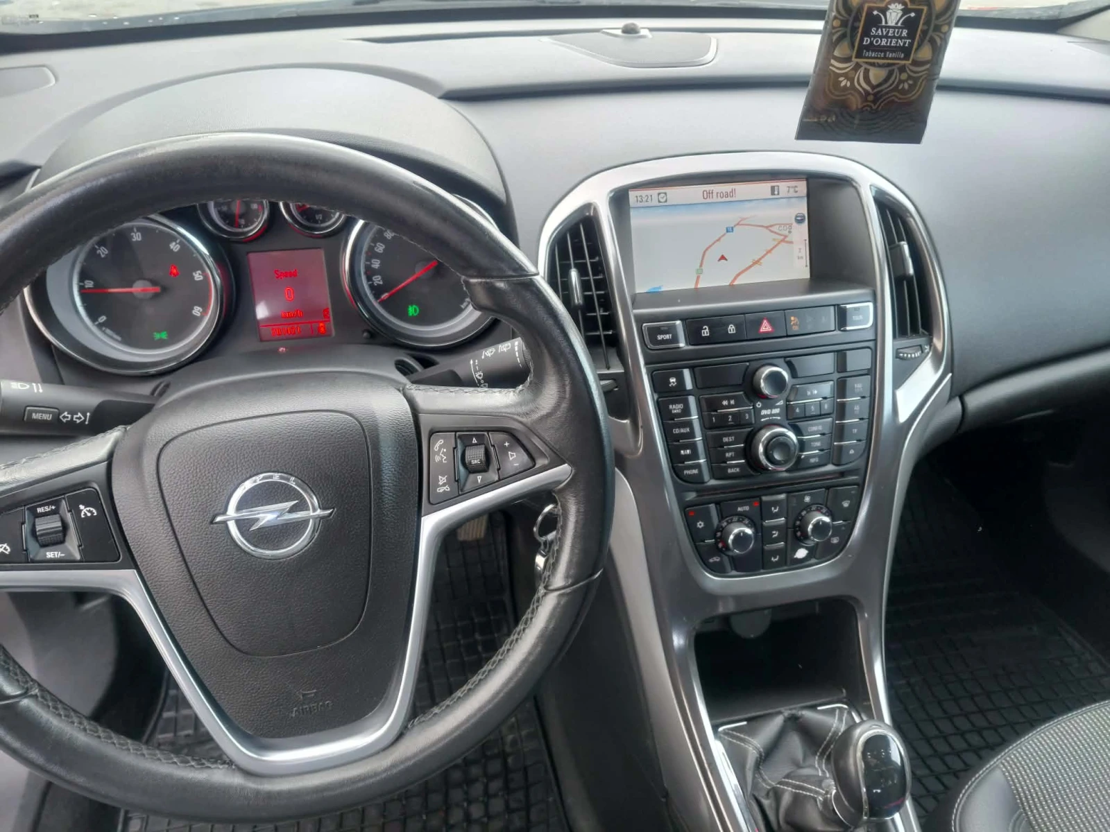 Opel Astra J 1, 7 CDTI Sports Tourer ISUZU, снимка 7 - Автомобили и джипове - 54225086