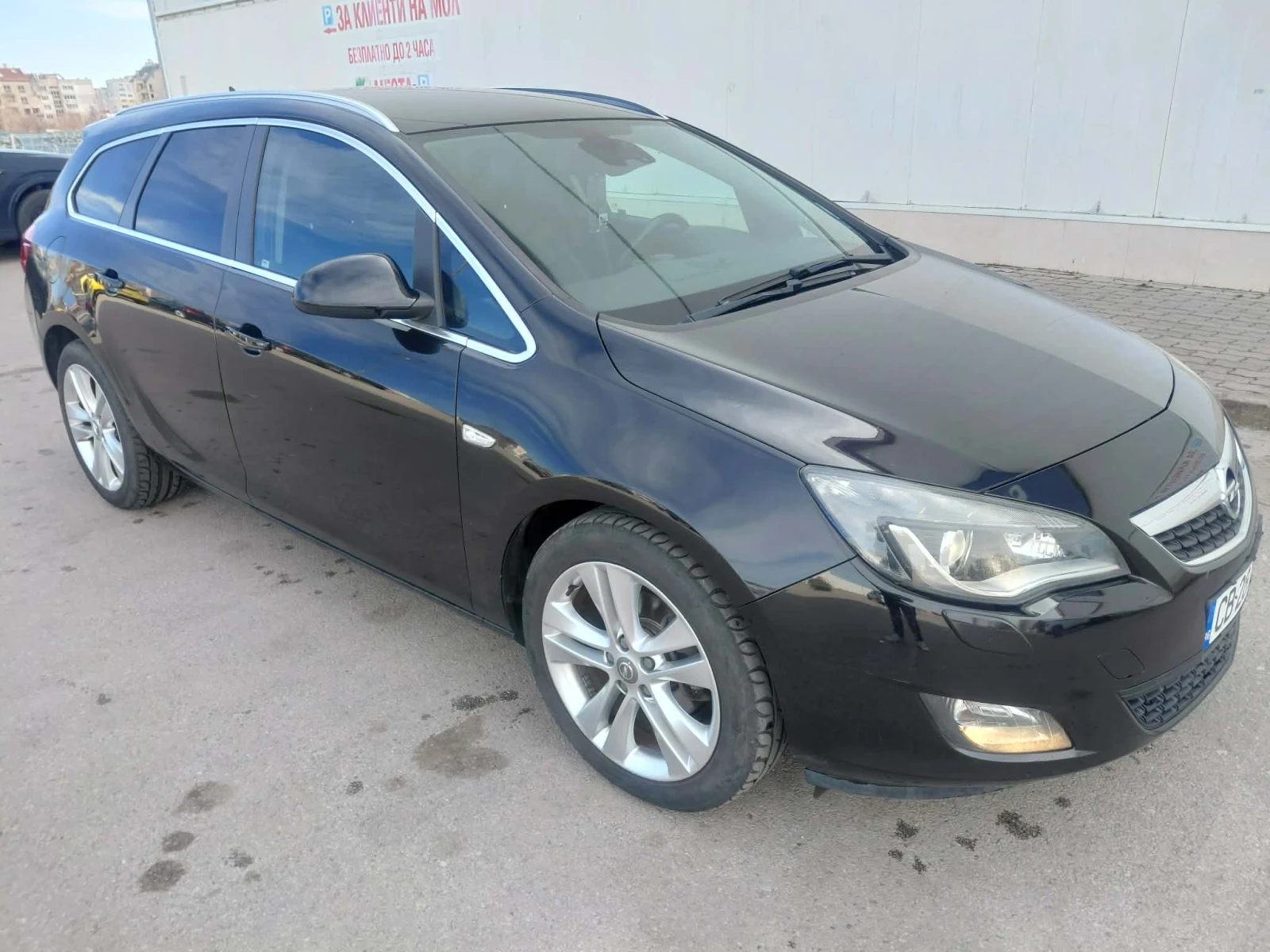 Opel Astra J 1, 7 CDTI Sports Tourer ISUZU, снимка 4 - Автомобили и джипове - 54225086