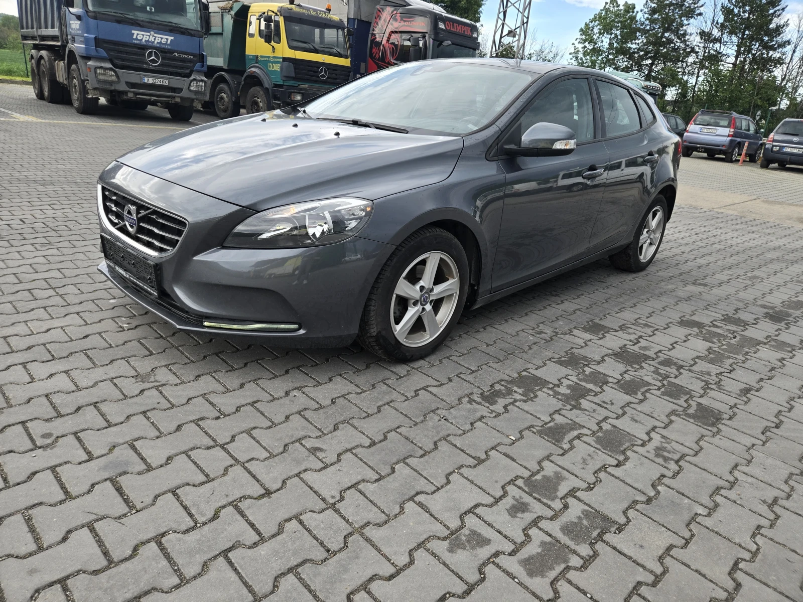 Volvo V40 Хечбек D2, снимка 5 - Автомобили и джипове - 54526988