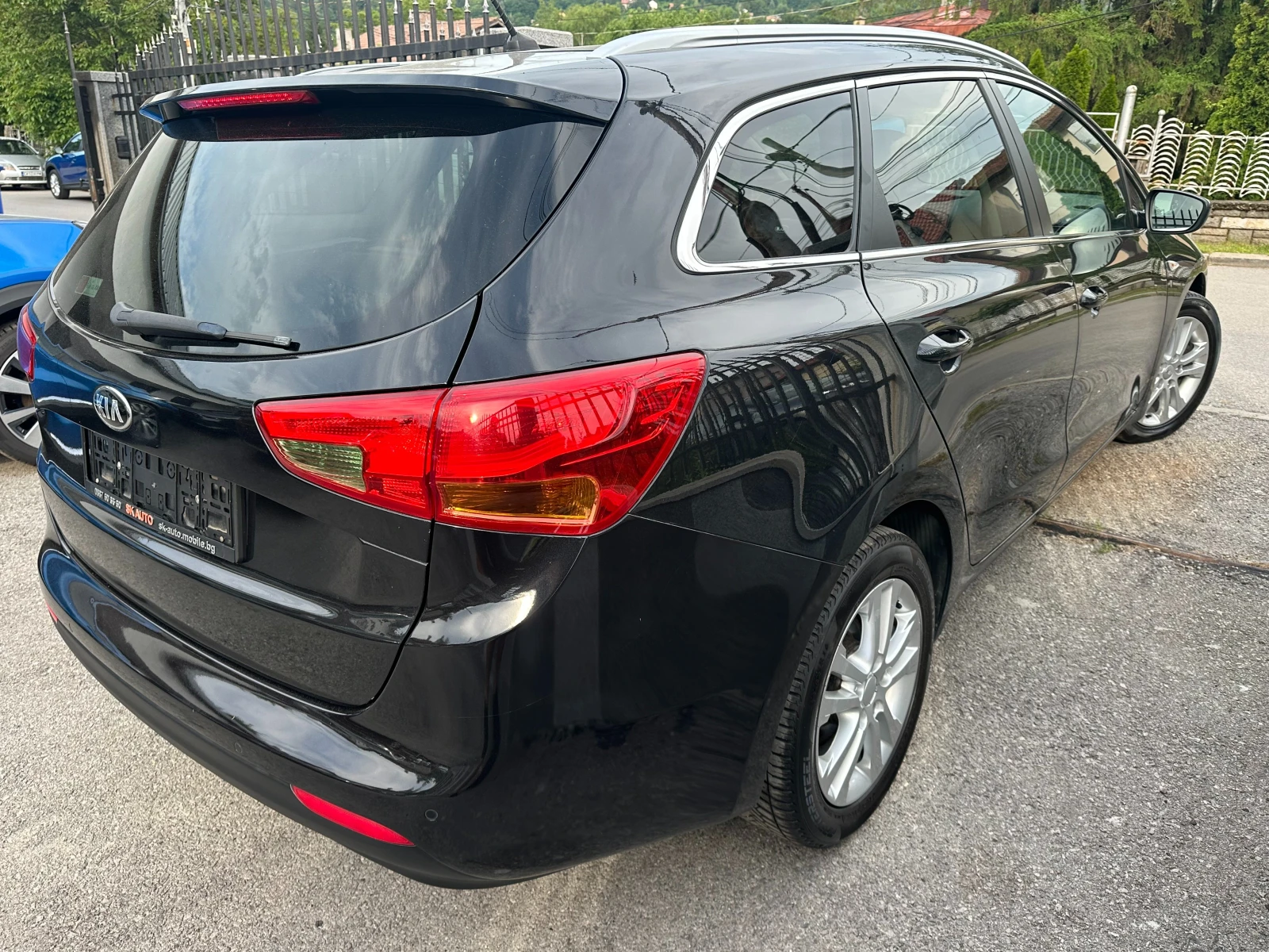 Kia Ceed 1.4CRDi-90k.s-LED-NAVI-PDC-EURO5B-6sk, снимка 6 - Автомобили и джипове - 54859819