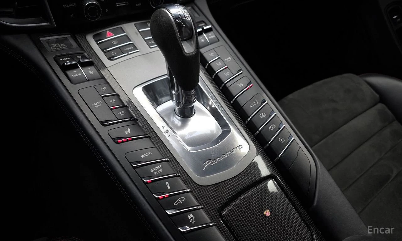 Porsche Panamera GTS* PDK* , снимка 10 - Автомобили и джипове - 55213377