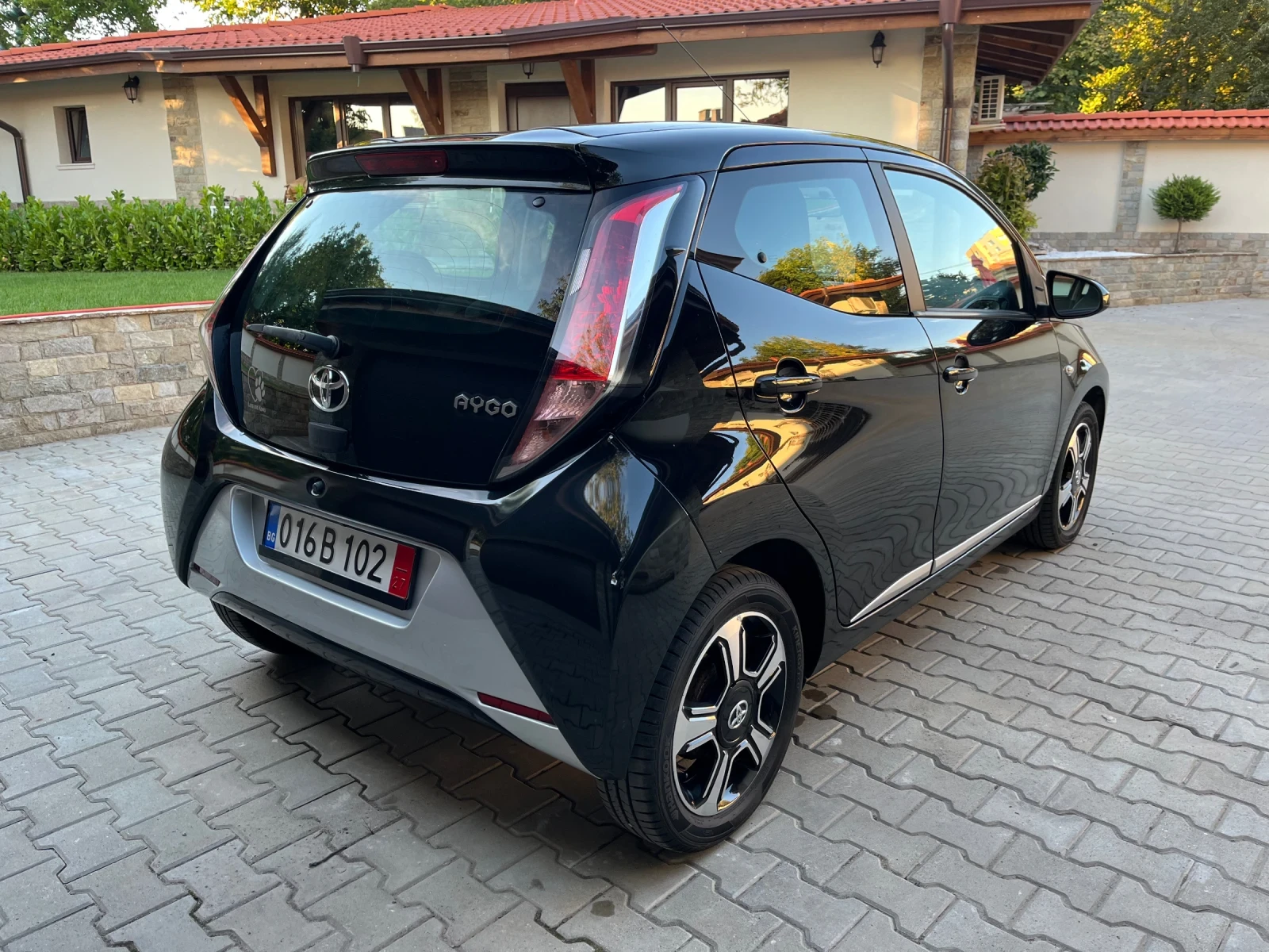 Toyota Aygo Топ състояние!!!, снимка 4 - Автомобили и джипове - 55289698