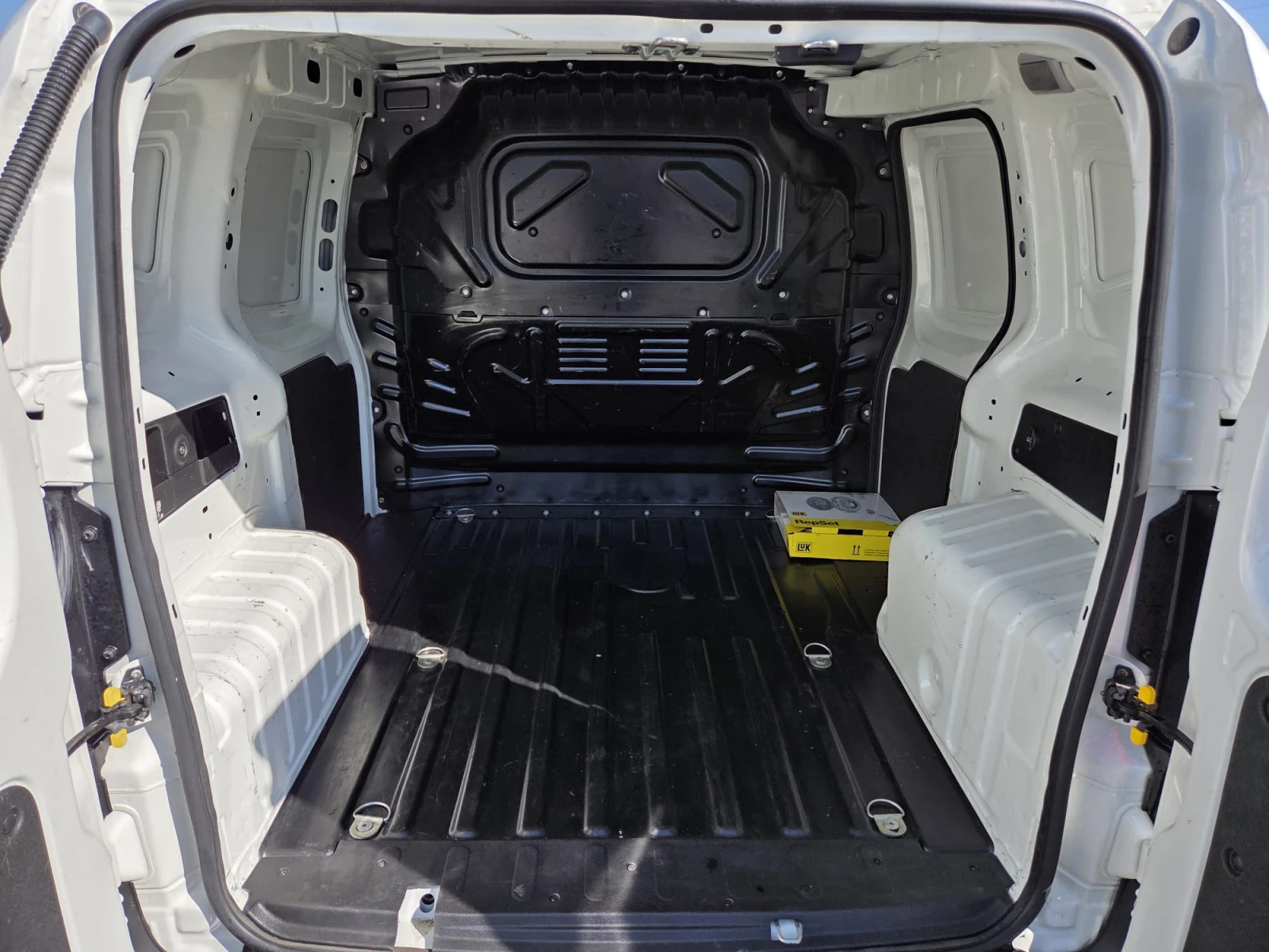 Fiat Fiorino 1.3 multi jet, снимка 8 - Автомобили и джипове - 55240163
