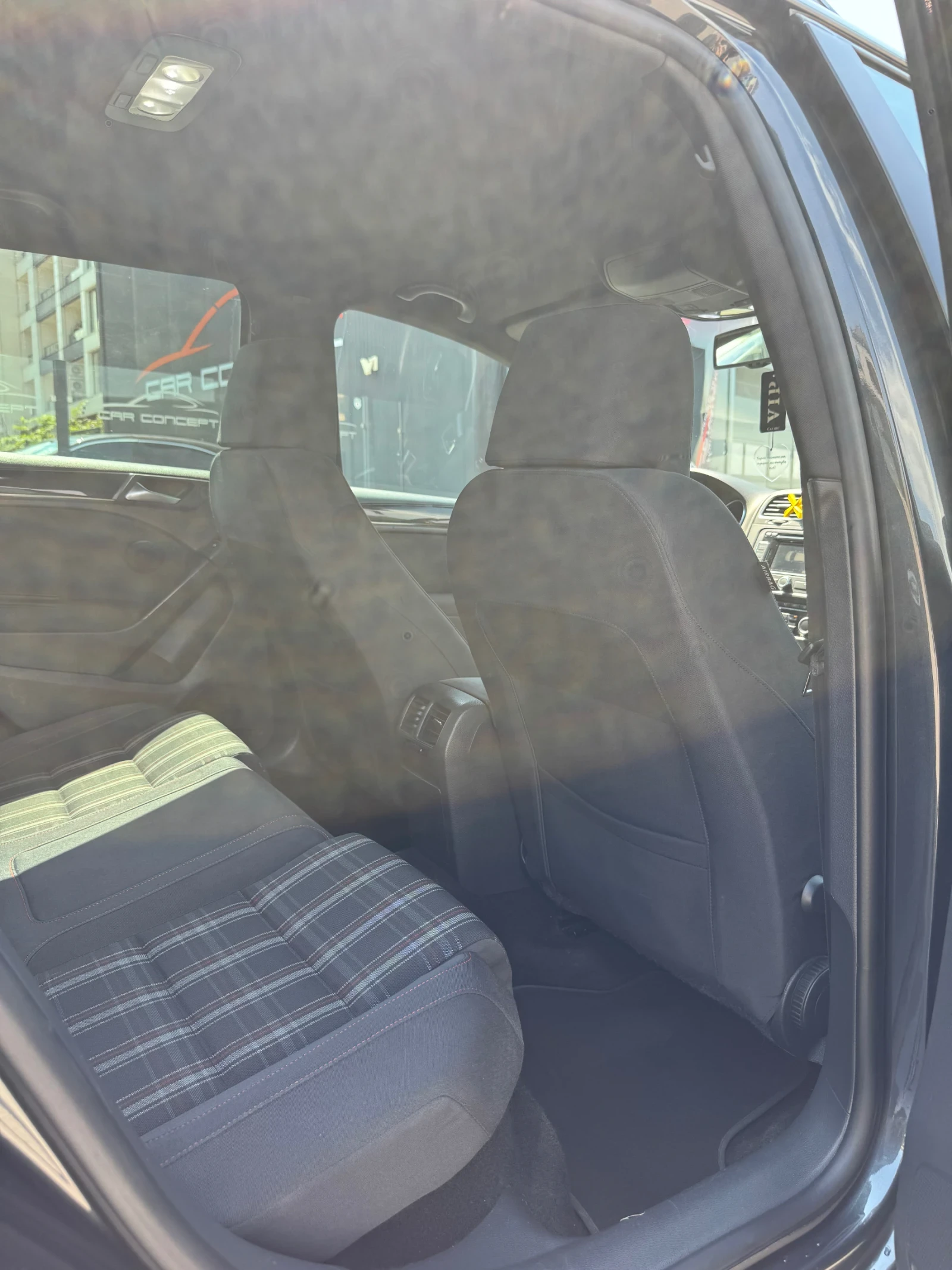 VW Golf GTI/RECARO/DSG, снимка 16 - Автомобили и джипове - 55335063