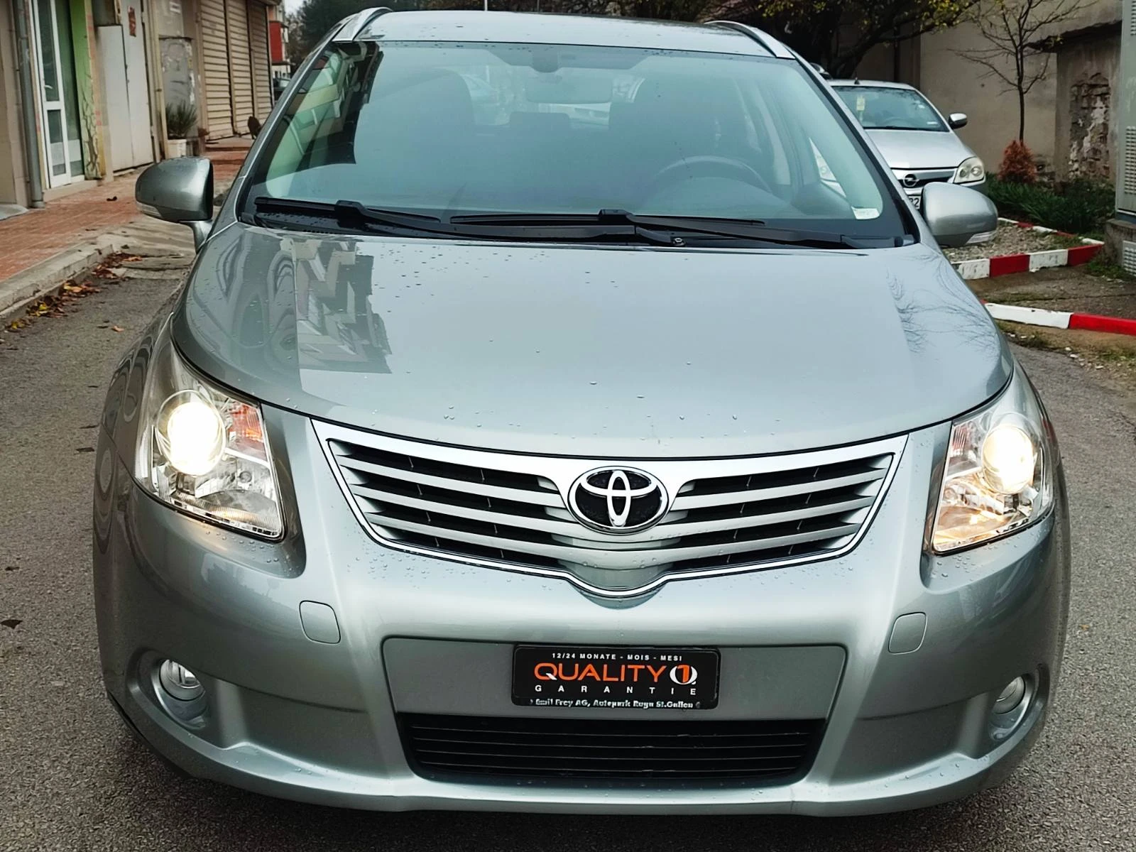 Toyota Avensis 2.0I-SWISS, снимка 16 - Автомобили и джипове - 55439378
