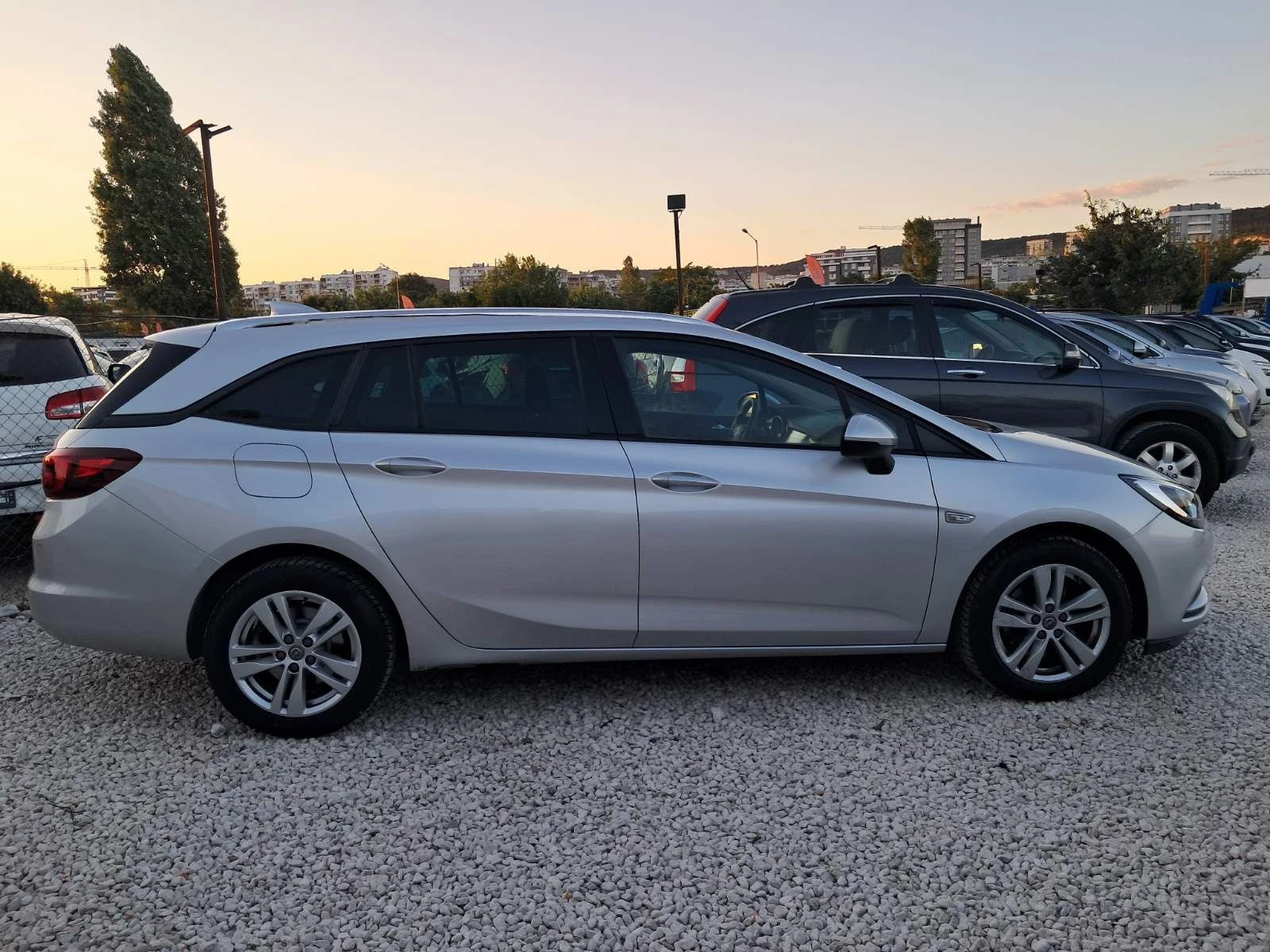 Opel Astra 1.6, снимка 7 - Автомобили и джипове - 55691212