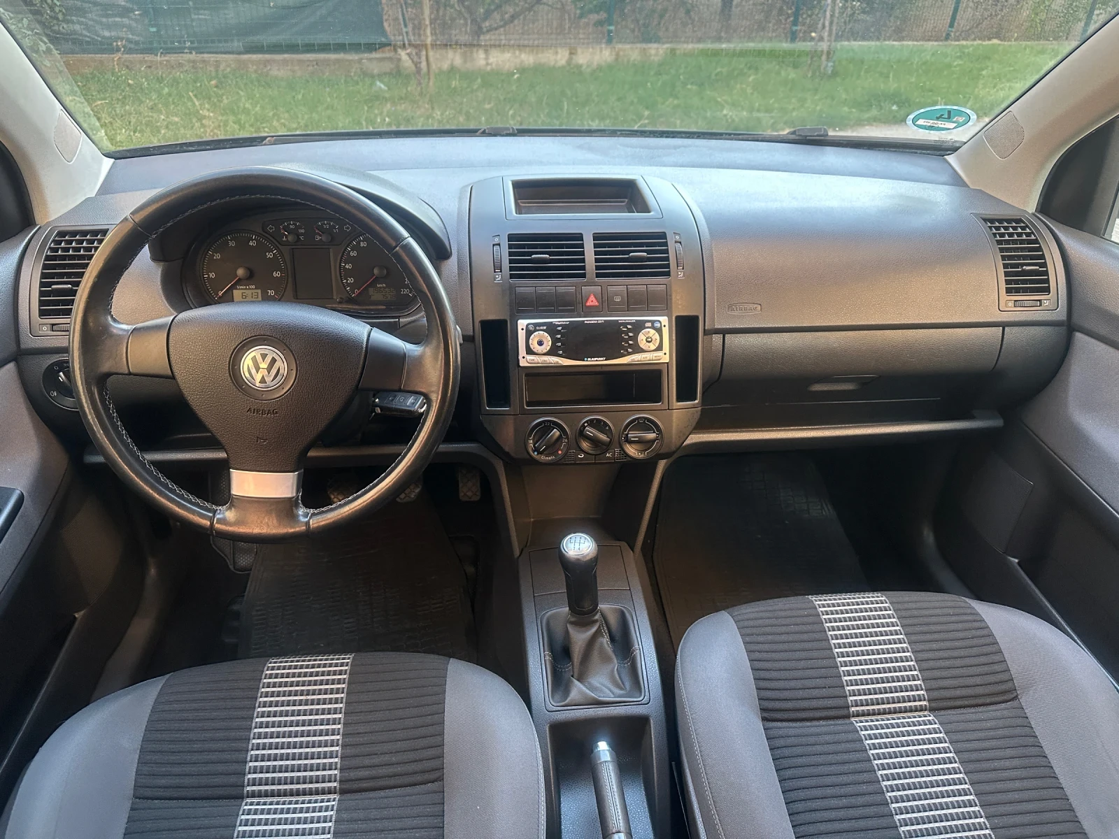 VW Polo 1.4i* Face* 80коня, снимка 7 - Автомобили и джипове - 55853967
