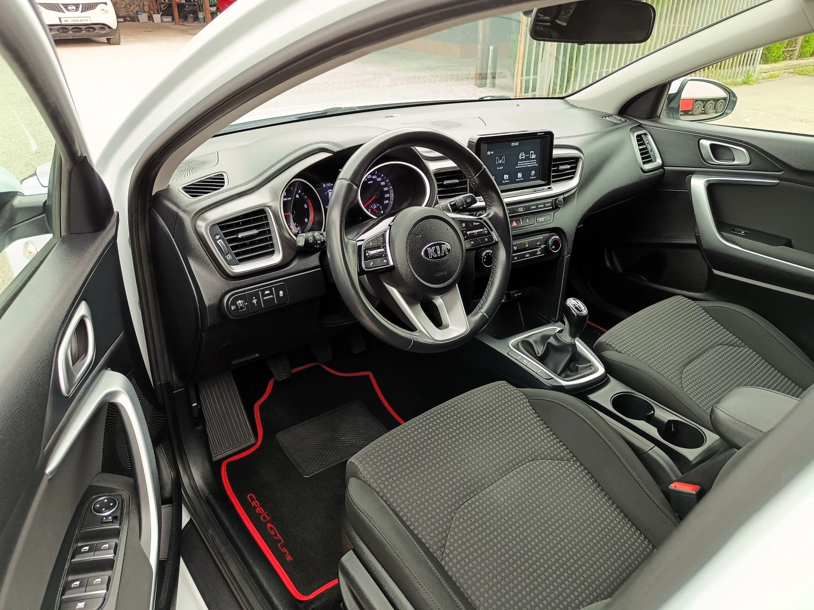 Kia Ceed 1.6 CRDi* Face Lift* Euro 6D* NAVI* КАМЕРА* , снимка 8 - Автомобили и джипове - 56307588