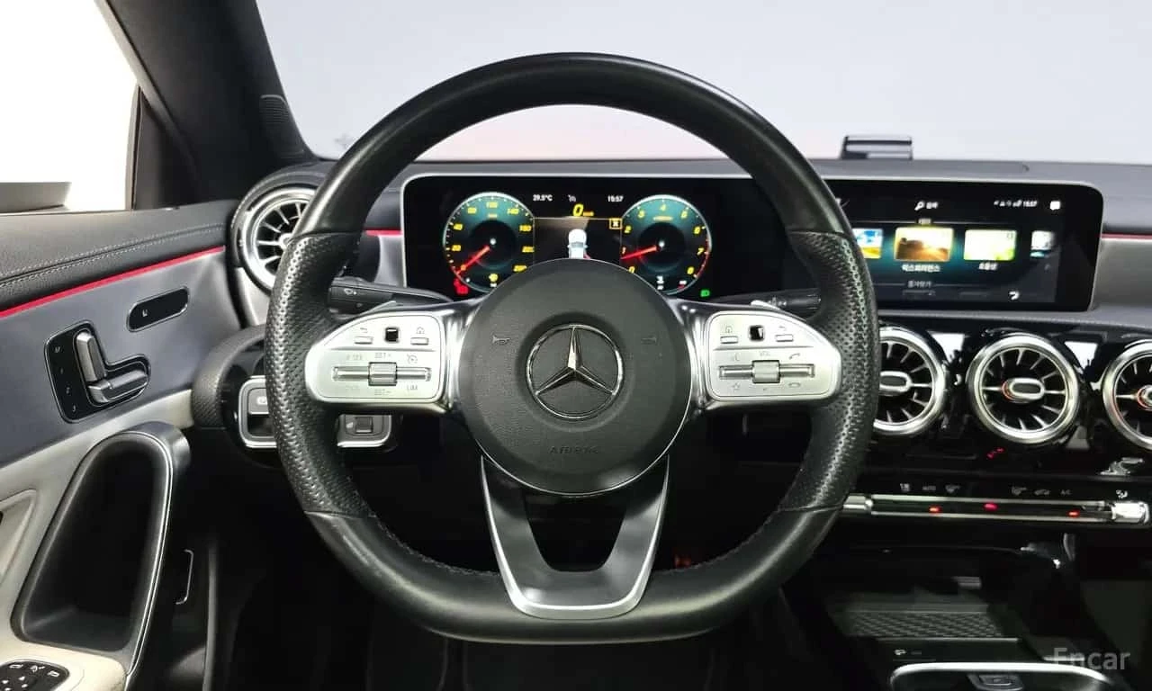 Mercedes-Benz CLA 250 * CLA250 4MATIC * , снимка 8 - Автомобили и джипове - 56324739